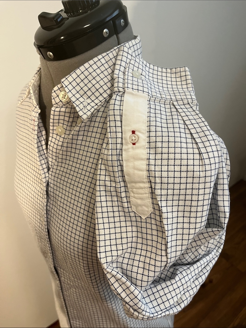 Uniqlo White Button-Down Shirt with Navy Windowpane - Picture 5 of 5